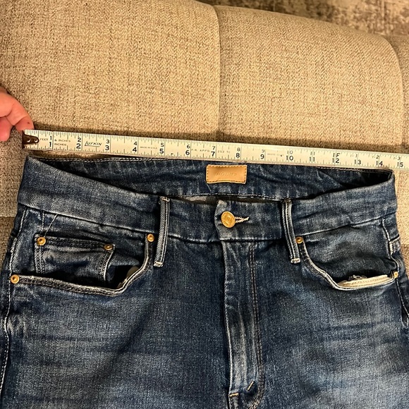 HP🎉!! MOTHER HIGH WAISTED LOOKER ANKLE FRAY 29 - Picture 10 of 16